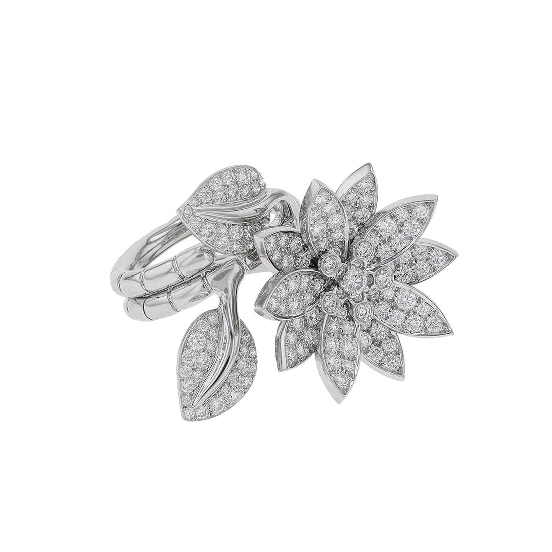 Van Cleef &amp; Arpels Lotus diamonds and gold ring