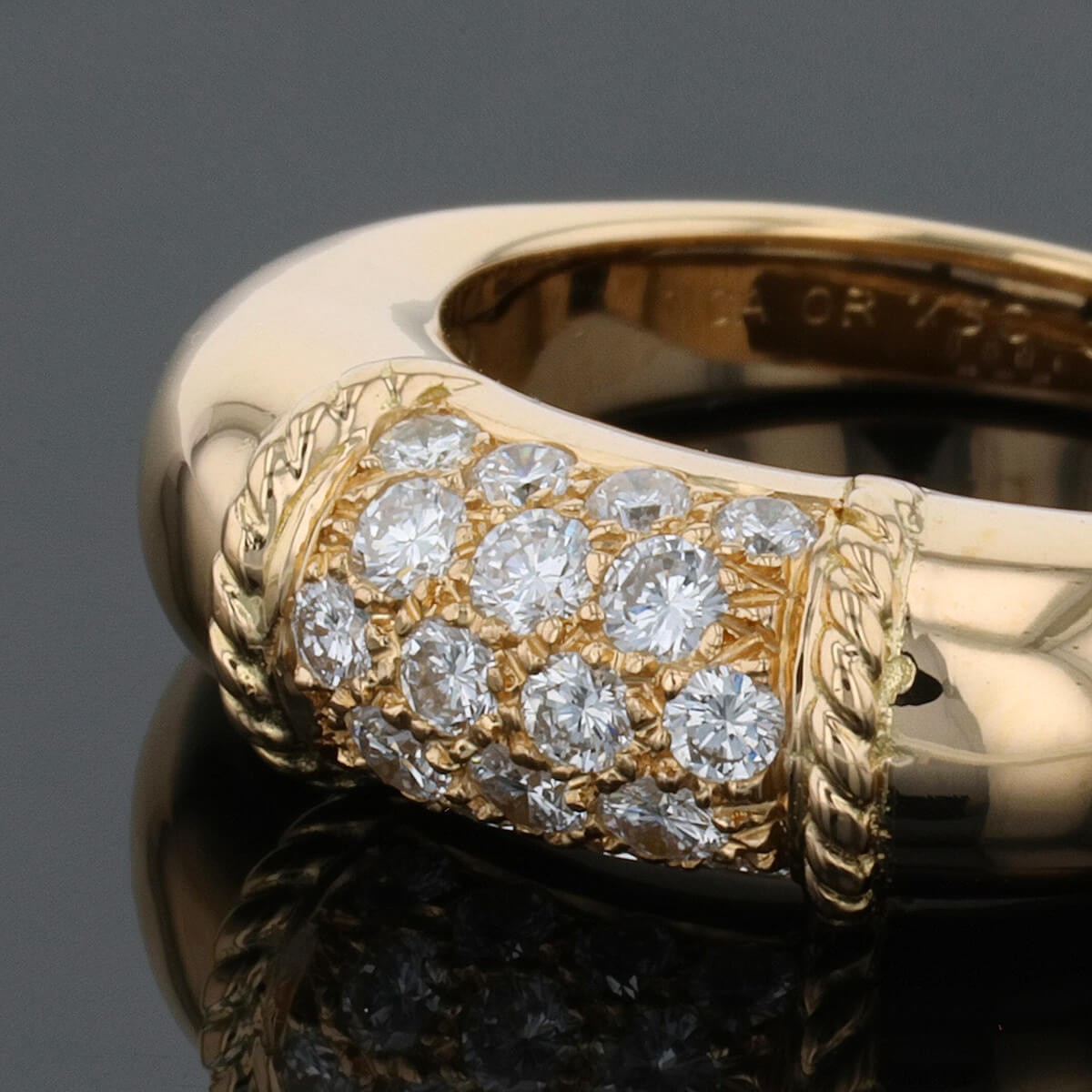 Van Cleef &amp; Arpels Philippine gold and diamonds ring