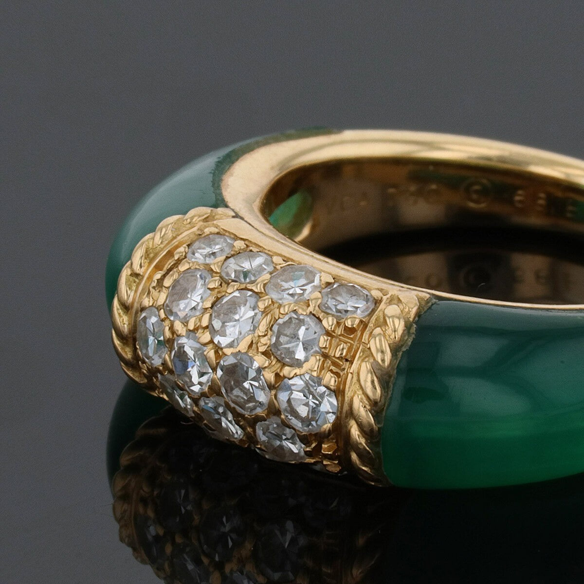 Van Cleef &amp; Arpels Philippine gold, green chalcedony and diamonds ring