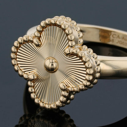 Van Cleef &amp; Arpels Vintage Alhambra gold ring