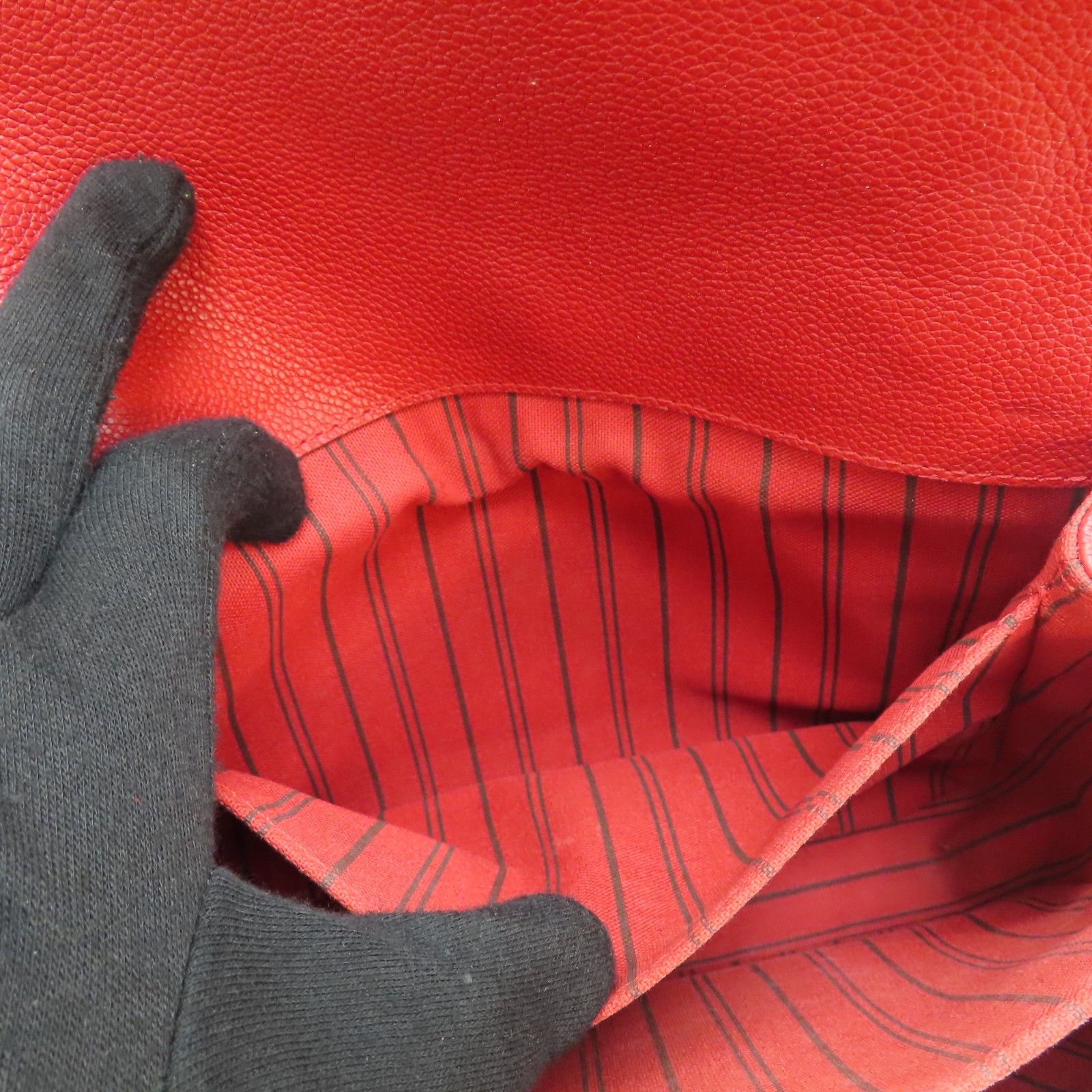 Louis Vuitton Pochette Metis, Empreinte