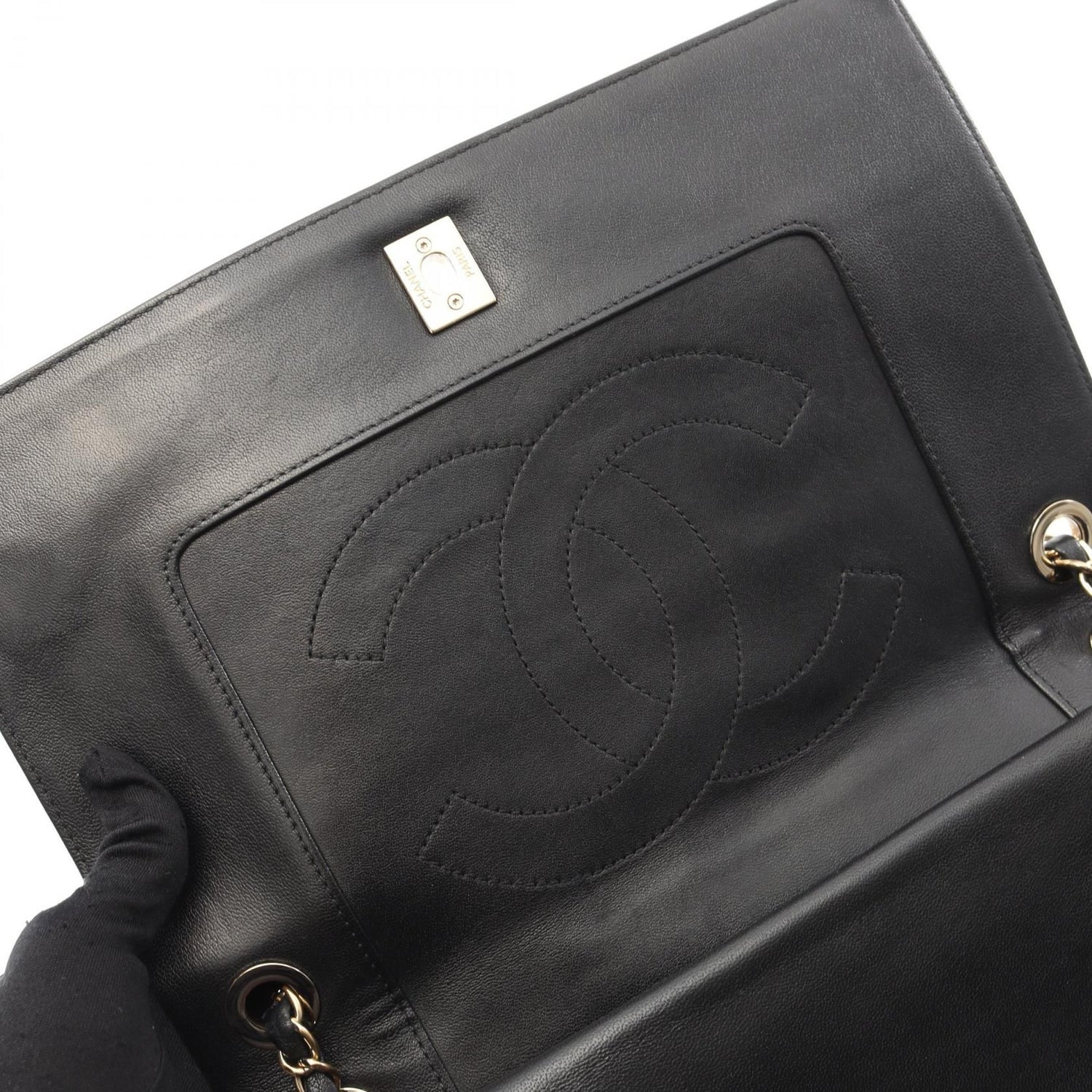 Chanel Black V Stitch Shoulder Bag Lambskin (sheep Leather)