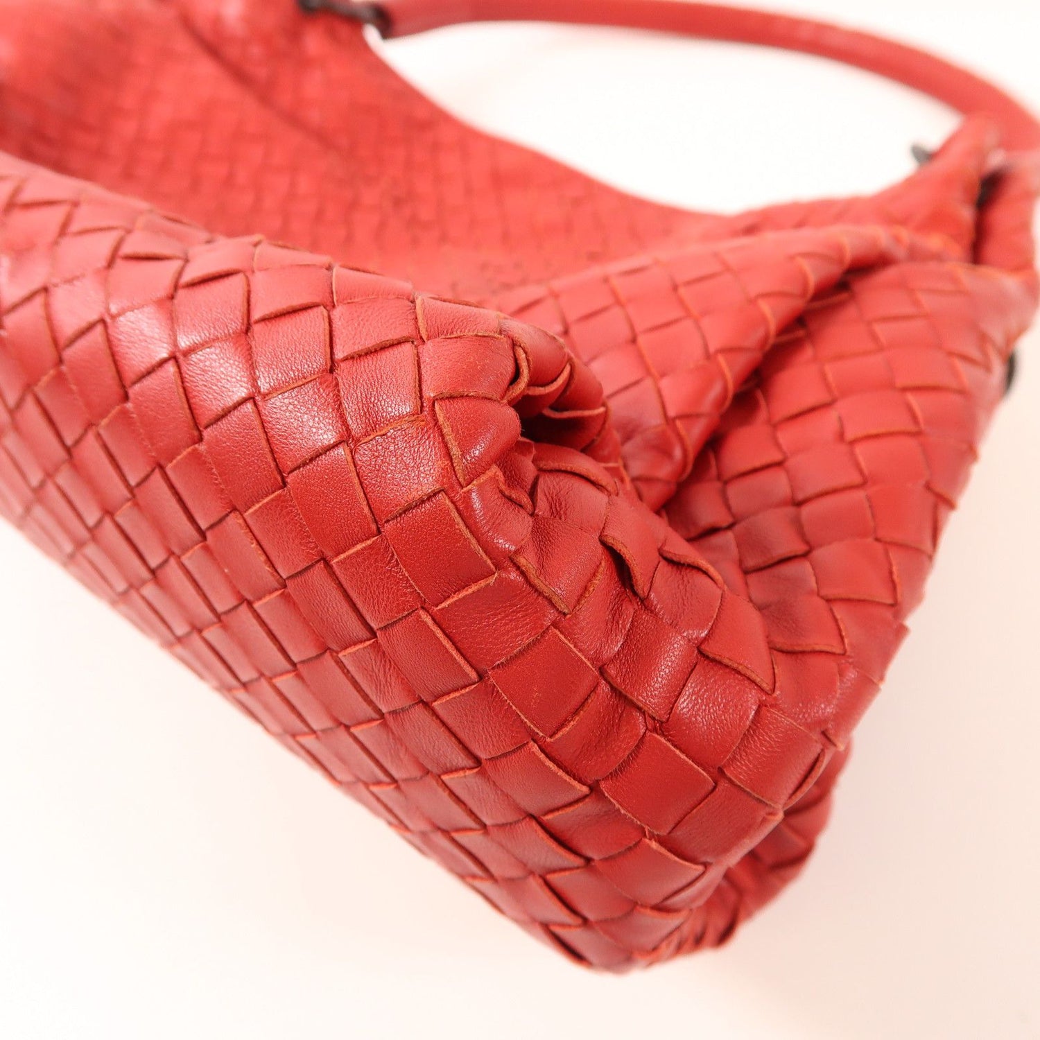 Bottega Veneta Sheepskin Leather Shoulder Bag Red Lambskin (sheep Leather)