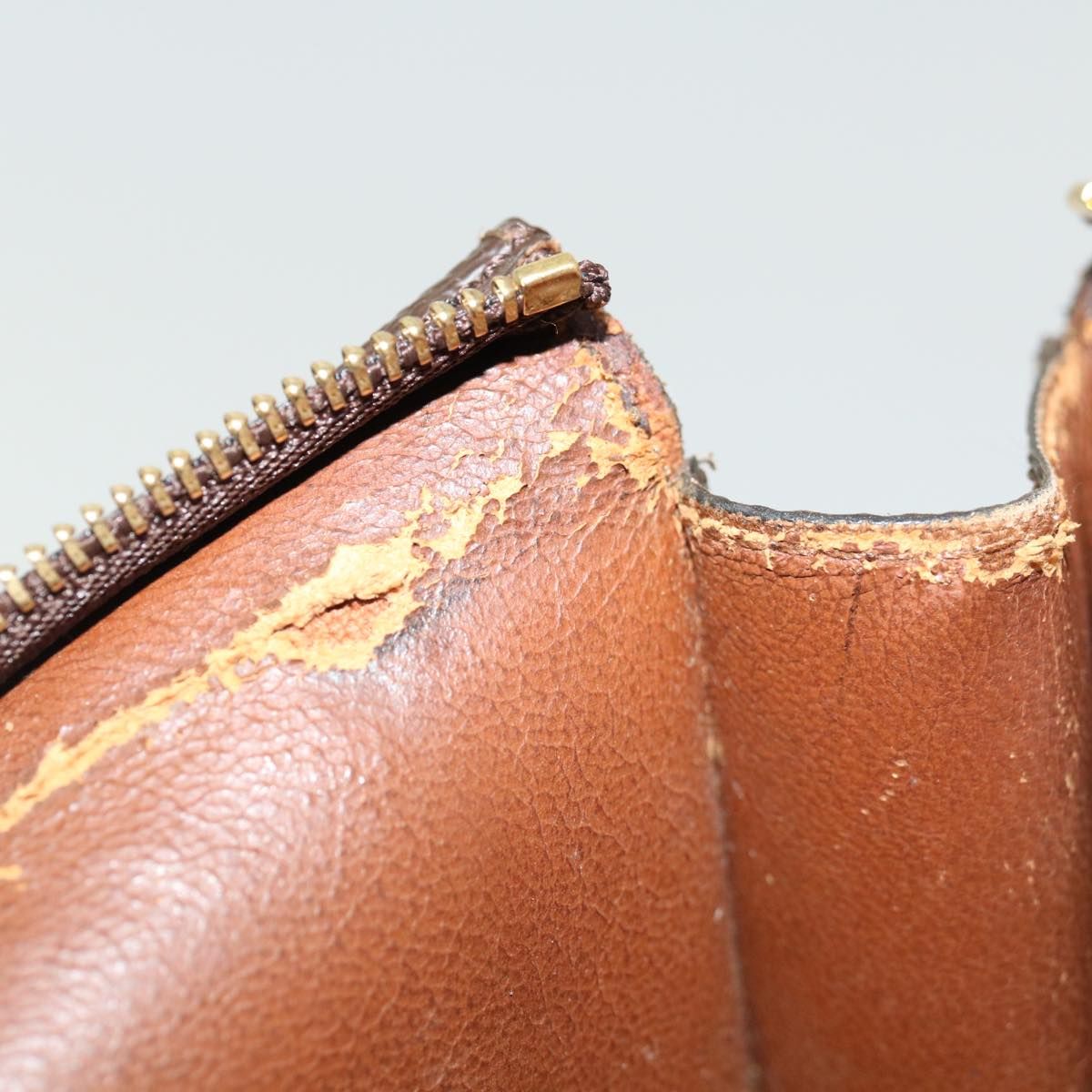 Louis Vuitton Poche Toilette 26, Monogram