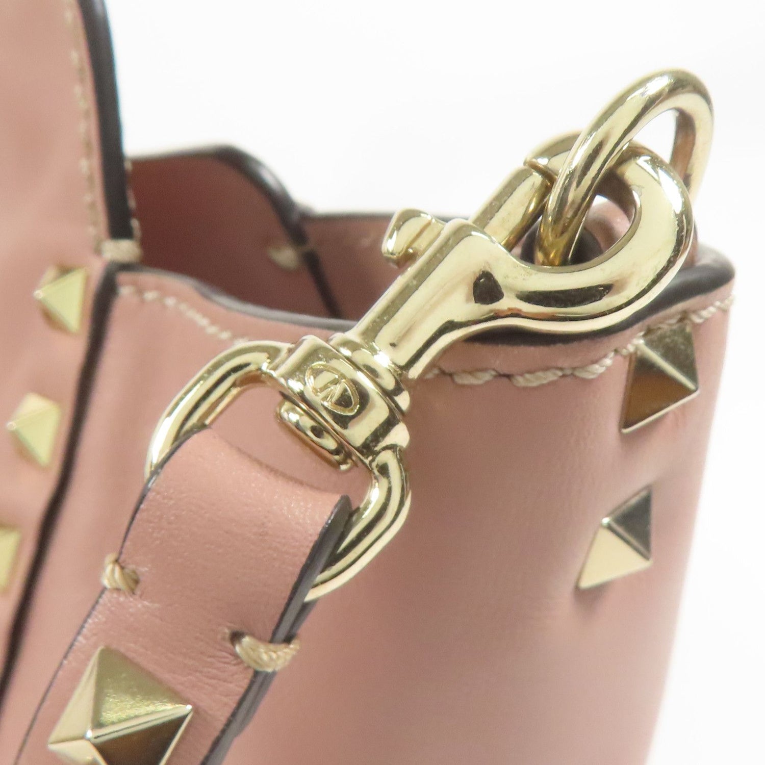 Valentino Cowhide Leather 2Way Shoulder Gold Hand-ground Shoulder Bag 2way Shoulder Bag Purple Pink Calfskin (cowhide)