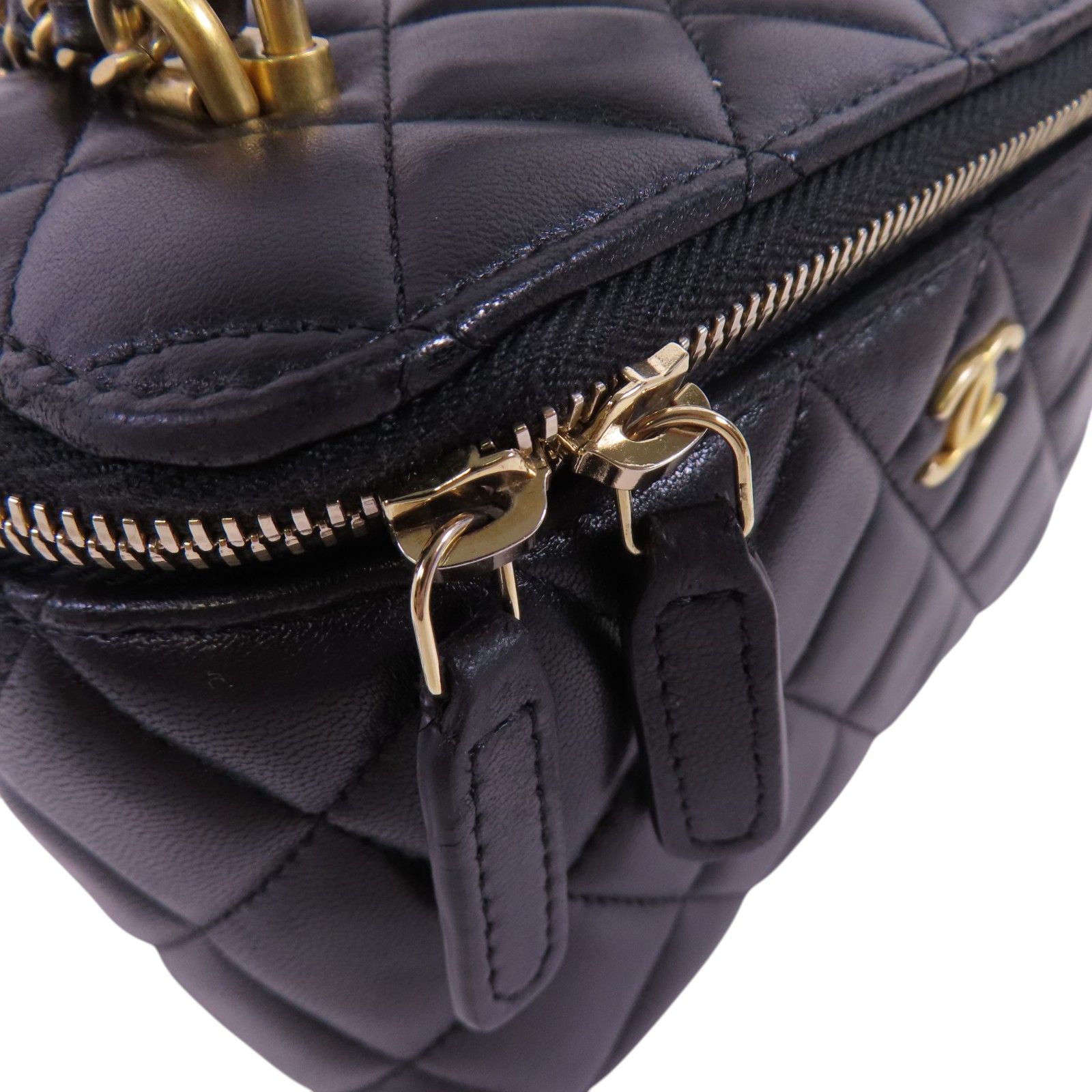 Chanel Black Sheepskin Leather Vanity Case Hand-handed Shoulder Bag 2way Shoulder Bag Lambskin (sheep Leather)