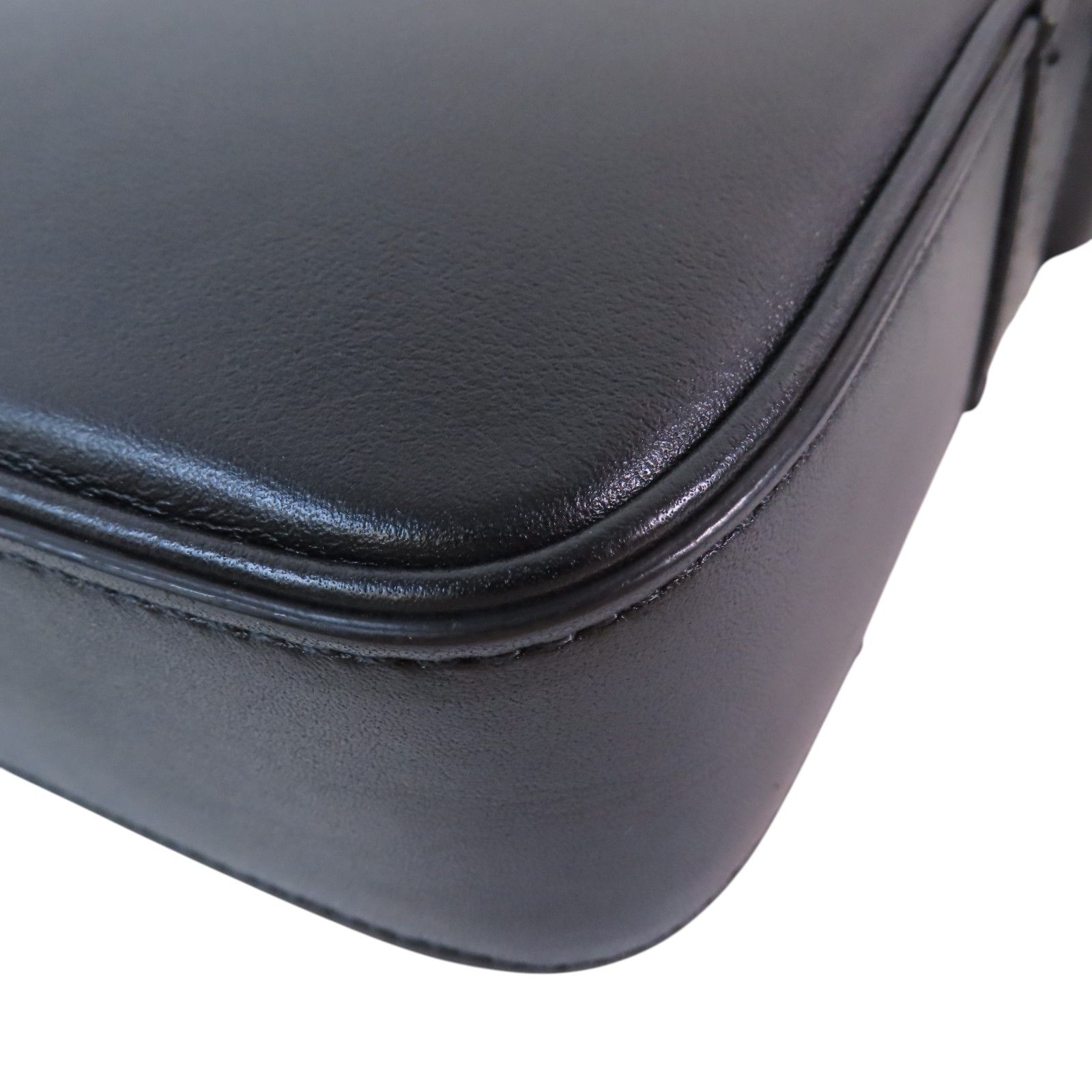 Celine Cowhide Leather Shoulder Bag Silver Shoulder Bag Black Calfskin (cowhide) F-cu-3201